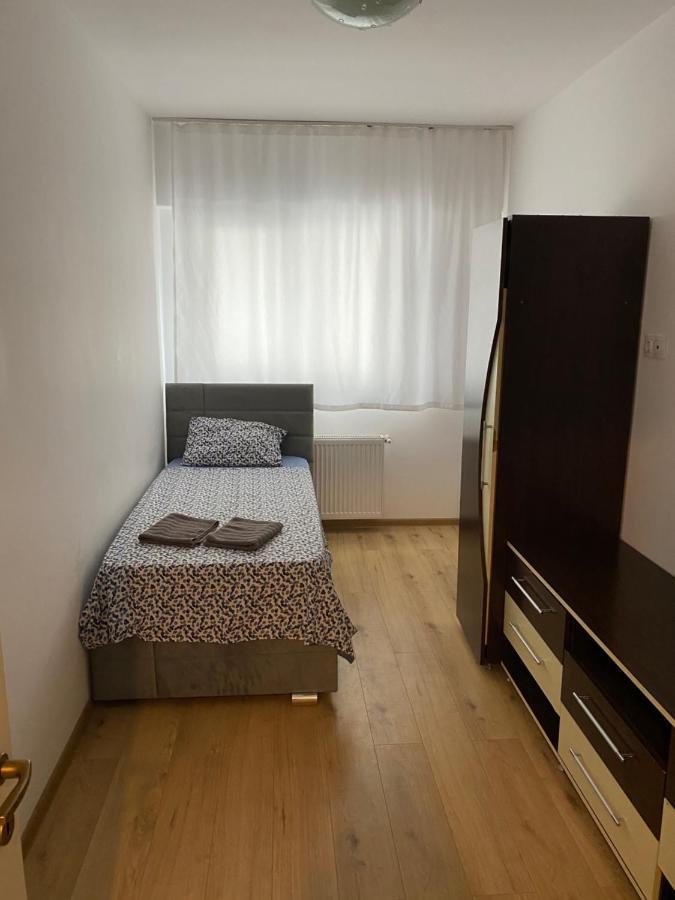 פלוייסטי Ioana Home מראה חיצוני תמונה